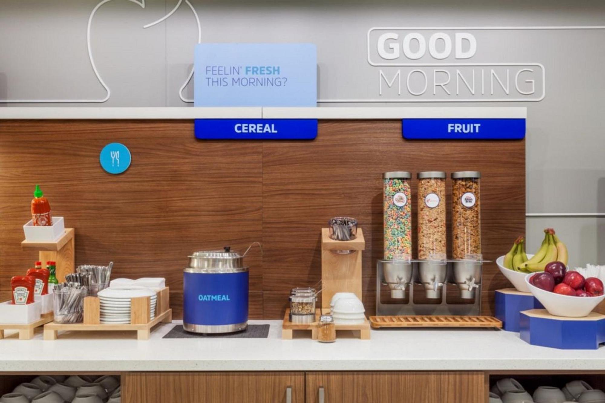 Holiday Inn Express & Suites Oklahoma City Northwest By Ihg 2*