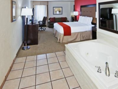 Hotel Holiday Inn Express & Suites Oklahoma City Northwest By Ihg Oklahoma City