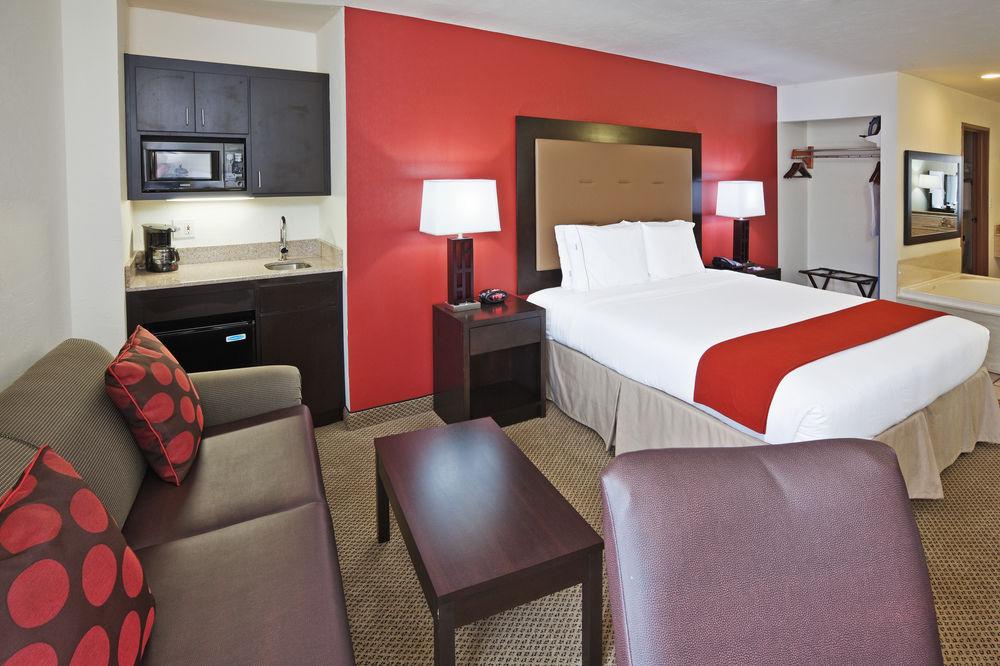 Holiday Inn Express & Suites Oklahoma City Northwest By Ihg Hotel
