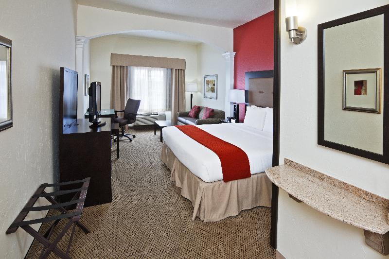 Holiday Inn Express & Suites Oklahoma City Northwest By Ihg Hotel 2*