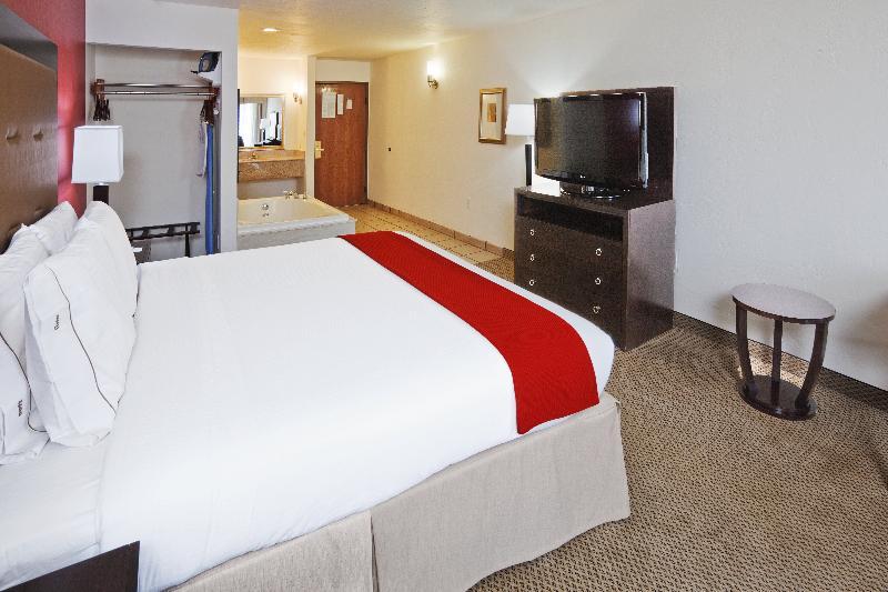 Holiday Inn Express & Suites Oklahoma City Northwest By Ihg Hotel
